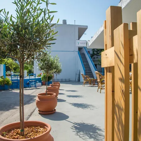 Yiannis Yard &