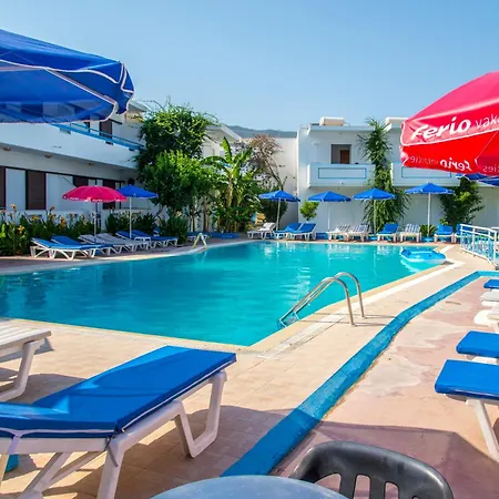 Appart hôtel Yiannis Yard & 4*