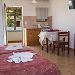 Apart-hotel Yiannis Yard &