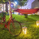 Yiannis Yard & Cos
