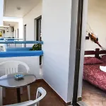 Apartahotel Yiannis Yard & 4*
