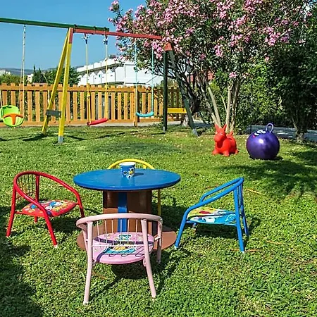 Yiannis Yard &