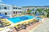 Yiannis Yard & Apartahotel 4*