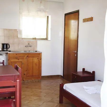 Lejlighedshotel Yiannis Yard & 4*