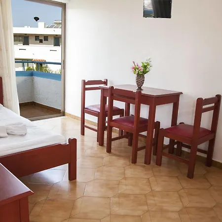 Yiannis Yard & Lejlighedshotel 4*