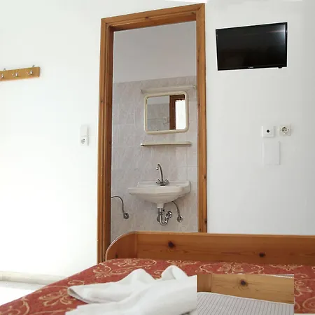 Yiannis Yard & Lejlighedshotel 4*