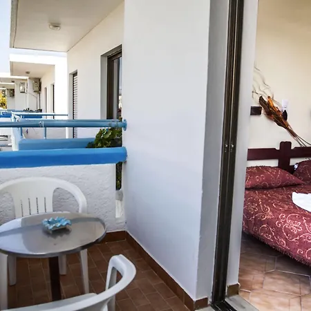 Lejlighedshotel Yiannis Yard & 4*
