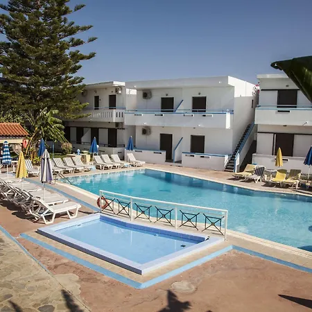 Yiannis Yard & Lejlighedshotel 4*