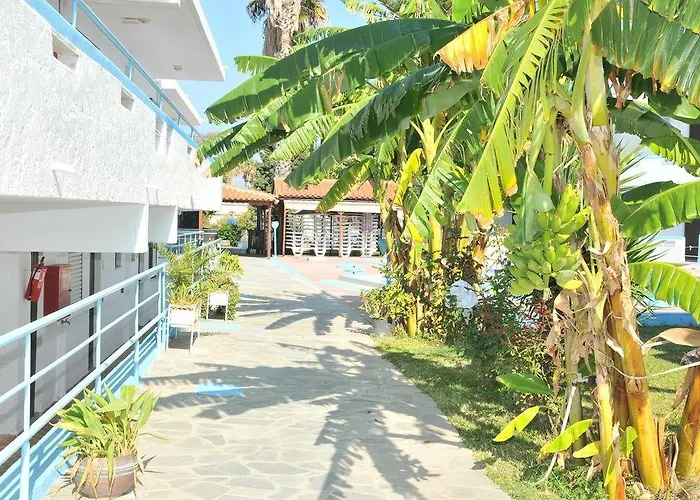 Yiannis Yard & Aparthotel