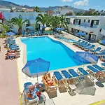雅尼斯庭院套房公寓 公寓式酒店 4*