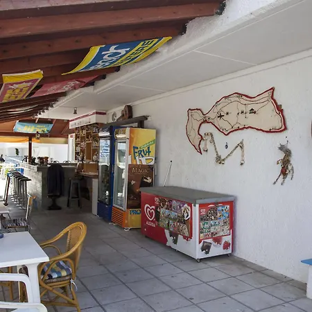 Yiannis Yard & 코스 타운