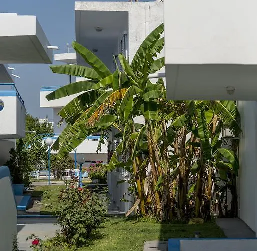 Lägenhetshotell Yiannis Yard &