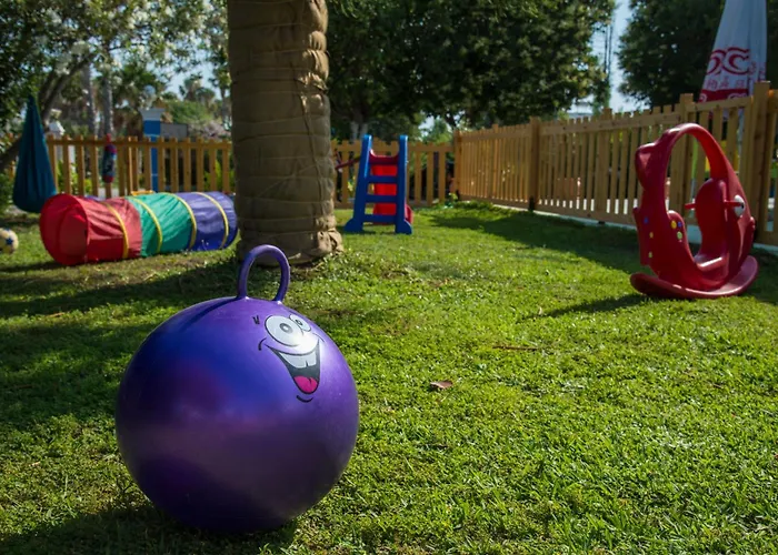 Lägenhetshotell Yiannis Yard & 3*