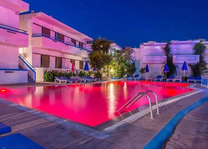 Lägenhetshotell Yiannis Yard &